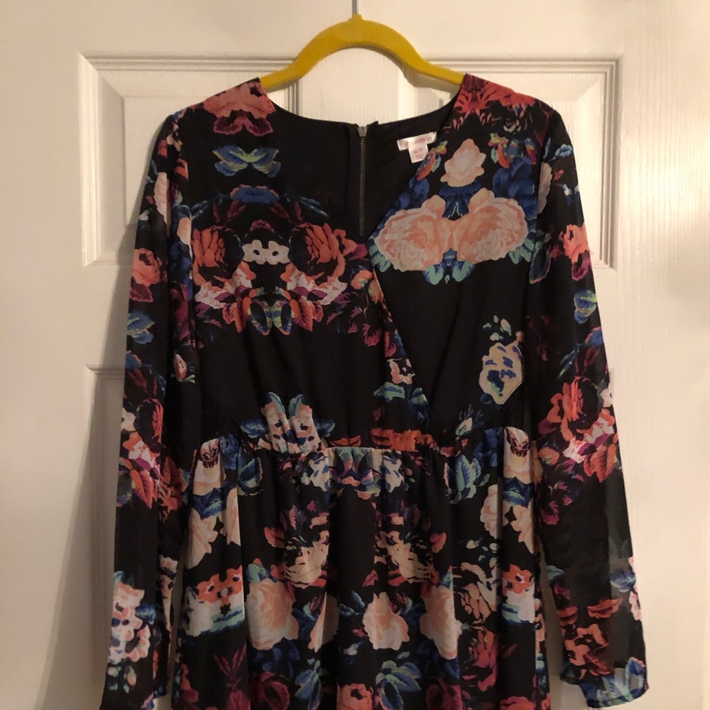 Small Floral dress with sheer sleeves